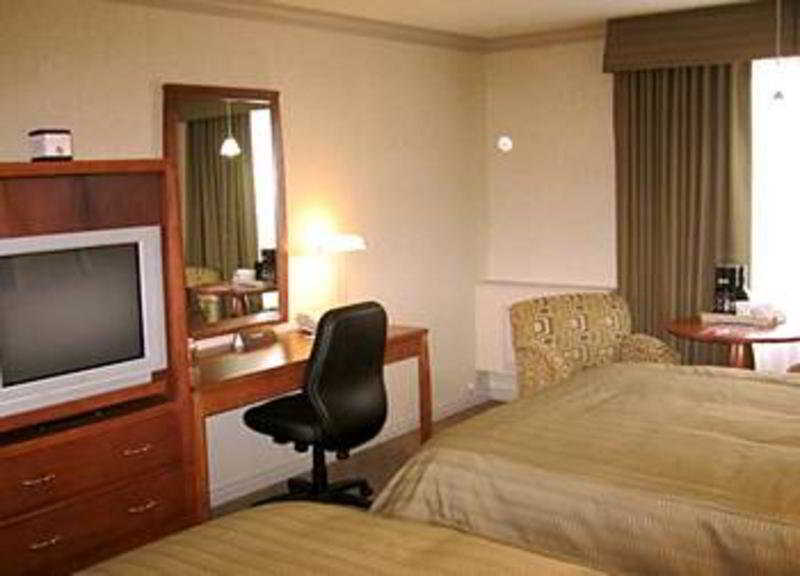 Sandman Hotel & Suites Winnipeg Airport חדר תמונה